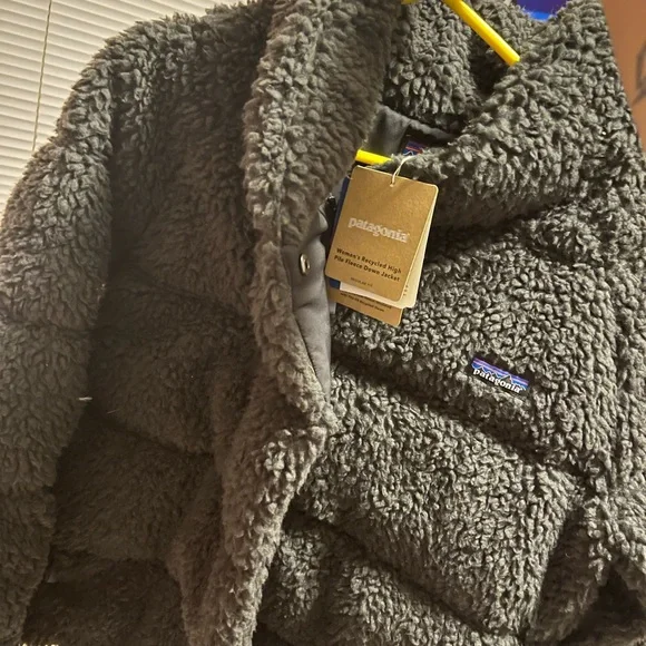 Patagonia button up snow jacket